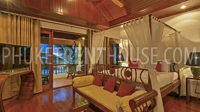 KAT8422: An Ocean Front Luxury 8 Bedroom Villa in 5 minute walk to Kata Beach. Photo #26