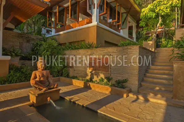 KAT8422: An Ocean Front Luxury 8 Bedroom Villa in 5 minute walk to Kata Beach. Photo #33