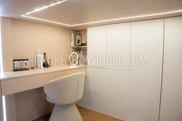 BAN22773: 2-Bedroom Hotel-Style Residence Near Bang Tao Beach with Five-Star Facilities and High ROI Potential. Photo #16