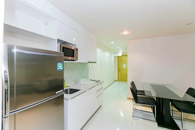 PAT8493: 1 Bedroom Seaview & Mountain View Apartment in Patong. Photo #17