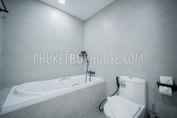 LAG22782: Spacious 2-Bedroom Apartment Surrounded by Tropical Gardens Near Bang Tao Beach. Photo #18