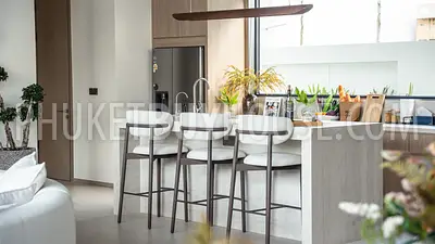 KAT22627: Elegant Double Master Bedroom Villa with Expansive Indoor-Outdoor Living in Kata. Fotoğraf #4