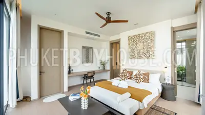 KAT22627: Elegant Double Master Bedroom Villa with Expansive Indoor-Outdoor Living in Kata. Fotoğraf #7