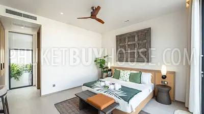 KAT22627: Elegant Double Master Bedroom Villa with Expansive Indoor-Outdoor Living in Kata. Fotoğraf #8