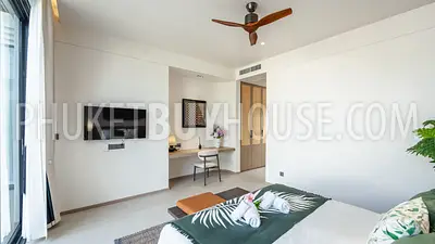 KAT22627: Elegant Double Master Bedroom Villa with Expansive Indoor-Outdoor Living in Kata. Fotoğraf #9