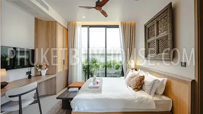 KAT22627: Elegant Double Master Bedroom Villa with Expansive Indoor-Outdoor Living in Kata. Fotoğraf #46