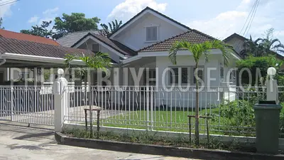 CHA1736: 3 bedroom house  with space for a swimming pool. Photo #8