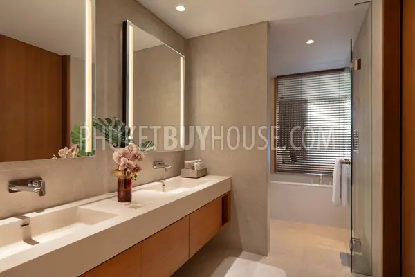 LAY22471: Elegant 3-Bedroom Condominium with Expansive Living Space. Photo #8