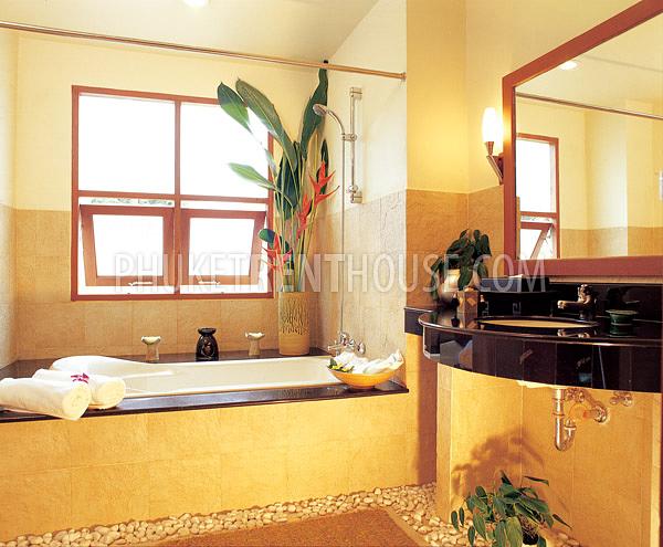 BAN10115: 8 Bedrooms Luxury Villa next to Bang Tao beach with full service. Photo #9
