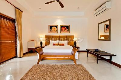BAN10115: 8 Bedrooms Luxury Villa next to Bang Tao beach with full service. Photo #20