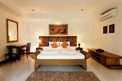 BAN10115: 8 Bedrooms Luxury Villa next to Bang Tao beach with full service. Photo #25