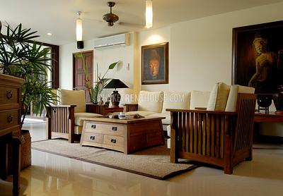 BAN10115: 8 Bedrooms Luxury Villa next to Bang Tao beach with full service. Photo #17