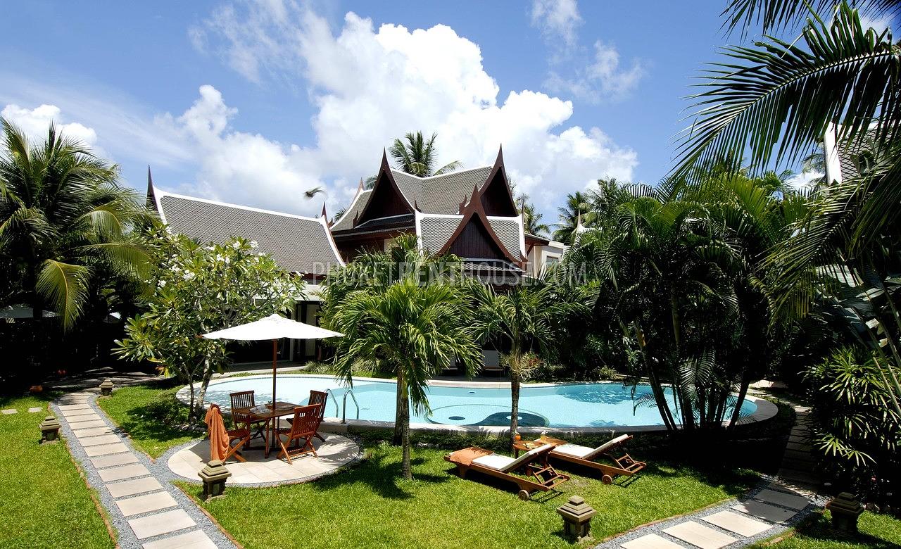 BAN10115: 8 Bedrooms Luxury Villa next to Bang Tao beach with full service. Photo #32