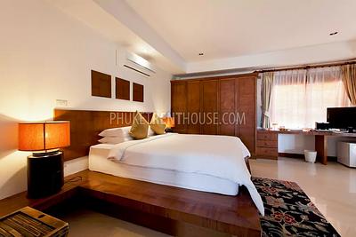 BAN10115: 8 Bedrooms Luxury Villa next to Bang Tao beach with full service. Photo #27