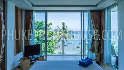 BAN10141: Luxury 2 Bedroom Penthouse right on BangTao Beach. Fotoğraf #11