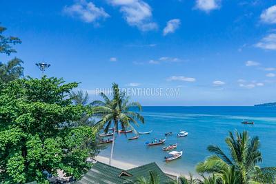 BAN10141: Luxury 2 Bedroom Penthouse right on BangTao Beach. Photo #13