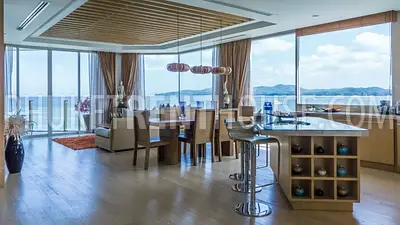 BAN10141: Luxury 2 Bedroom Penthouse right on BangTao Beach. Fotoğraf #24