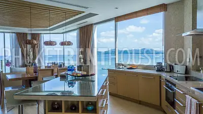 BAN10141: Luxury 2 Bedroom Penthouse right on BangTao Beach. Fotoğraf #26