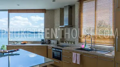 BAN10141: Luxury 2 Bedroom Penthouse right on BangTao Beach. Fotoğraf #27