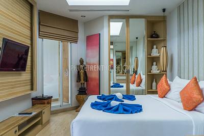 BAN10141: Luxury 2 Bedroom Penthouse right on BangTao Beach. Photo #35