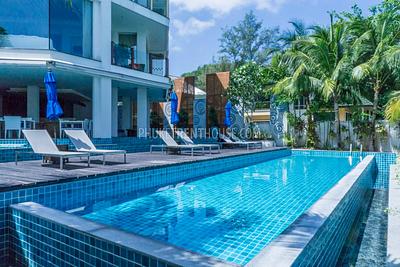 BAN10141: Luxury 2 Bedroom Penthouse right on BangTao Beach. Photo #47