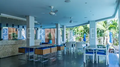 BAN10141: Luxury 2 Bedroom Penthouse right on BangTao Beach. Fotoğraf #43