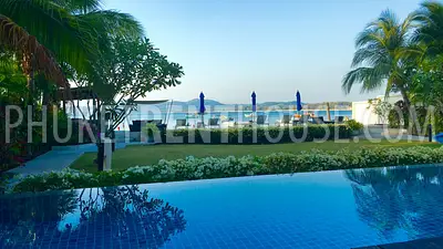 BAN10141: Luxury 2 Bedroom Penthouse right on BangTao Beach. Fotoğraf #84