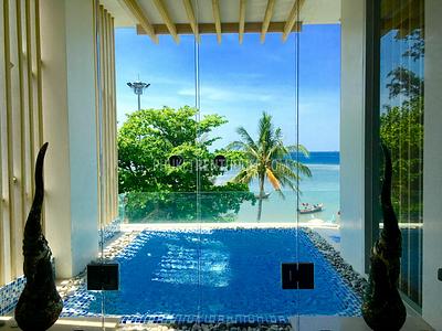 BAN10141: Luxury 2 Bedroom Penthouse right on BangTao Beach. Photo #97