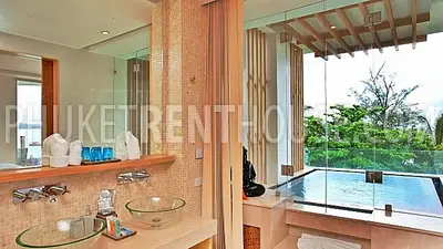 BAN10141: Luxury 2 Bedroom Penthouse right on BangTao Beach. Fotoğraf #144