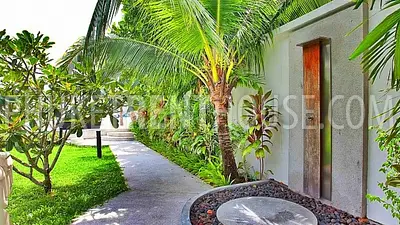 BAN10141: Luxury 2 Bedroom Penthouse right on BangTao Beach. Fotoğraf #145