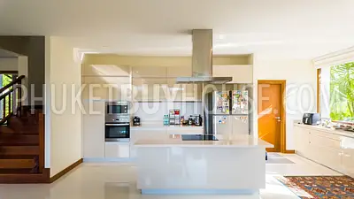 LAG6874: 4-Bedroom Balinese-Style Villa with Private Pool Near Bang Tao Beach, Laguna. Photo #28