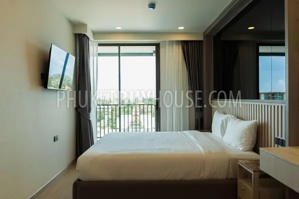 BAN22906: 1-Bedroom on 4th Floor Near Bang Tao Beach. Photo #9