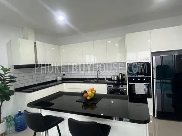 PAT6791: House with Sea View + 2 Studios in Patong. Photo #15
