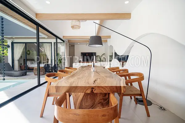 RAW22917: Spacious 4-bedroom pool villa in Nai Harn, fully furnished and move-in ready. 照片 #33