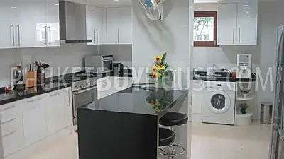CHA1848: Beautiful large 3 bedroom house with big garden, swimming pool in Chalong Phuket for sale. Фото #6