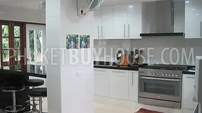 CHA1848: Beautiful large 3 bedroom house with big garden, swimming pool in Chalong Phuket for sale. Фото #8