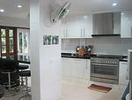 CHA1848: Beautiful large 3 bedroom house with big garden, swimming pool in Chalong Phuket for sale. Thumbnail #8