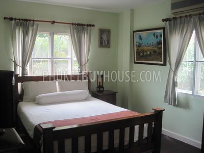 CHA1848: Beautiful large 3 bedroom house with big garden, swimming pool in Chalong Phuket for sale. Фото #11