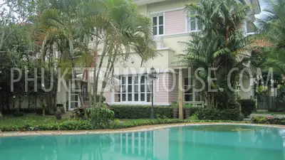 CHA1848: Beautiful large 3 bedroom house with big garden, swimming pool in Chalong Phuket for sale. Фото #12