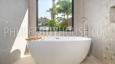 TAL22945: 4-Bedroom Pool Villa with Lovely Garden and Dual Master Suites for Sale in Thalang. 照片 #12