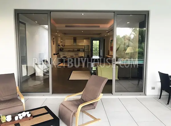 BAN22361: Sophisticated 2-Bedroom Condo with Private Pool, Steps from Bang Tao Beach. Photo #3