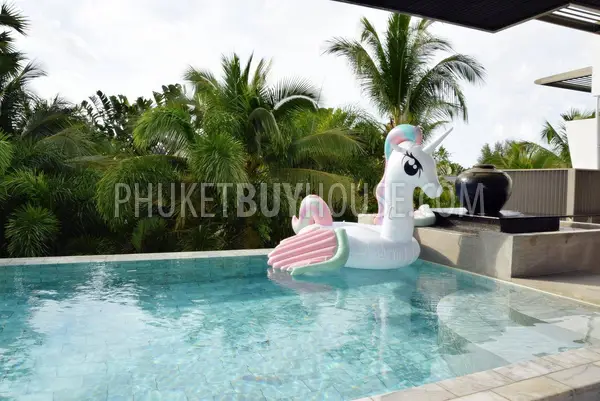 BAN22361: Sophisticated 2-Bedroom Condo with Private Pool, Steps from Bang Tao Beach. Photo #13