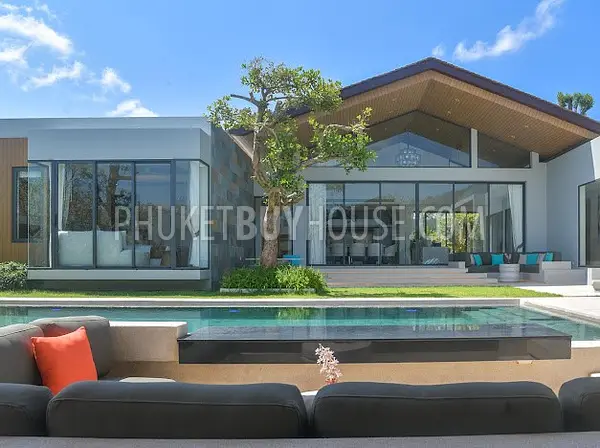 THA22951: 4-Bedroom Pool Villa in Thalang with Rooftop Terrace. 照片 #1