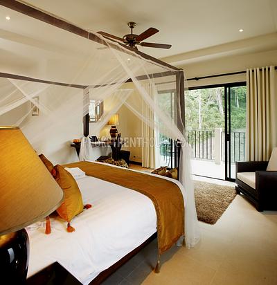NAI10542: 8 Bedroom Villa (sleeping 19 guests) with Private Pool near the beach. Photo #24