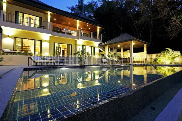 NAI10542: 8 Bedroom Villa (sleeping 19 guests) with Private Pool near the beach. Photo #42