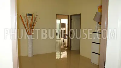 PHU1954: 3 Bedroom House for Sale. Photo #3