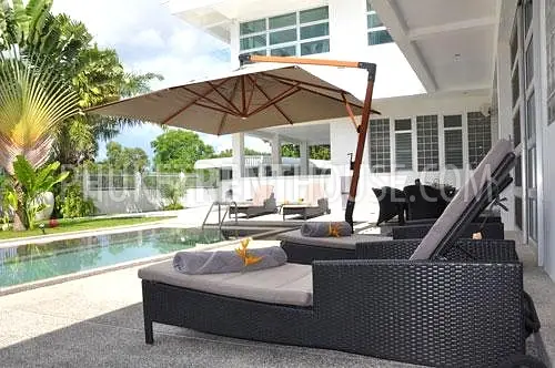 RAW12270: Exclusive and Luxury 4 Bedroom Pool Villa in Rawai. Photo #4