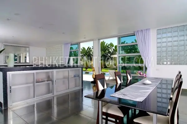 RAW12270: Exclusive and Luxury 4 Bedroom Pool Villa in Rawai. Photo #11