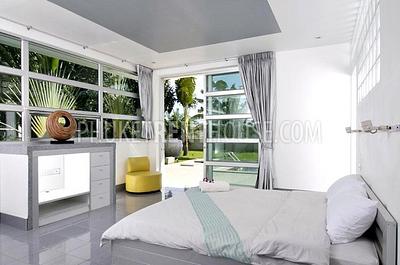 RAW12270: Exclusive and Luxury 4 Bedroom Pool Villa in Rawai. Photo #7