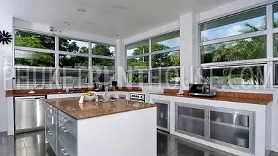 RAW12270: Exclusive and Luxury 4 Bedroom Pool Villa in Rawai. Photo #9